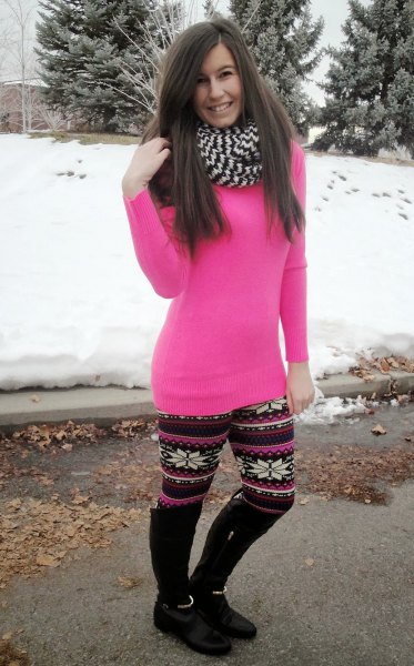 Pink tunic slim fit sweater with Christmassy fleece leggings