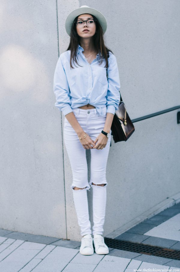 Best White Ripped Jeans Outfit Ideas For Women