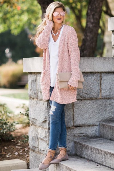 Light gold relaxed fit cardigan and white V-neck tee