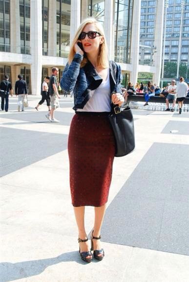 Short navy blue blazer with high waist burgundy midi skirt