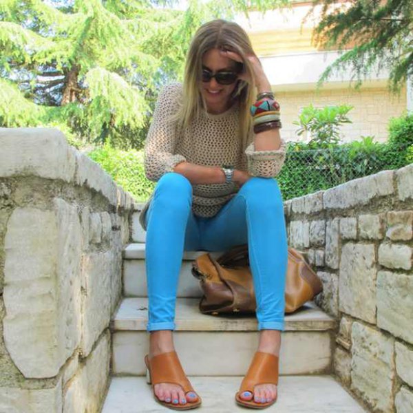 How to Wear Colored Jeans: Top 15 Cheerful Outfit Ideas for Ladies