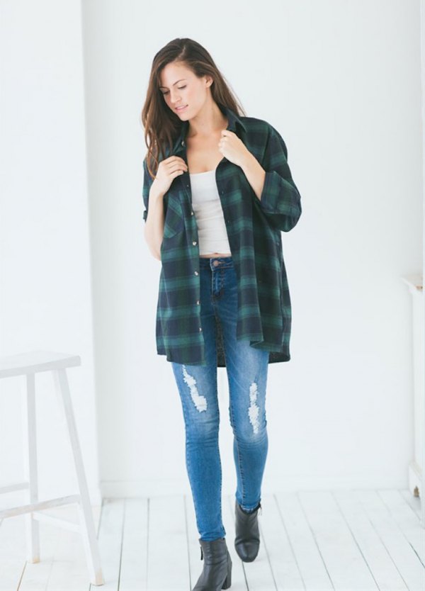 How to Wear Blue Flannel Shirt: Best 13 Boyish & Cool Outfits for Women