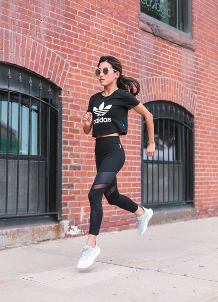 Black and white cropped t-shirt with semi-sheer gym leggings
