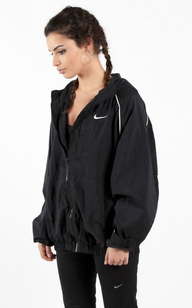 black, oversized jacket with narrow-cut running tights