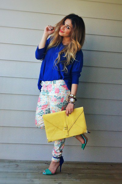 Blue bulky sweater with white floral printed tapered leg pants