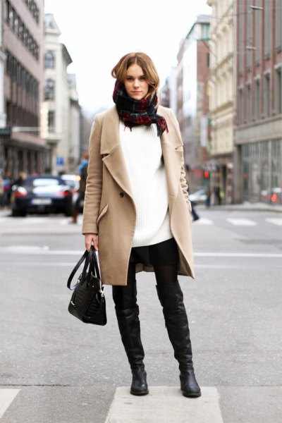 Rouge pink wool coat with white tunic sweater and scarf