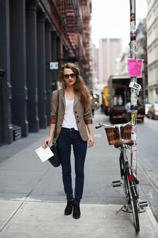 Brown double breasted blazer with dark blue skinny jeans