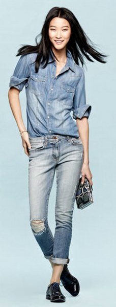 Pair a chambray shirt with blue ripped cuffed jeans