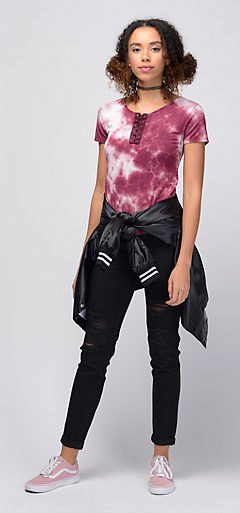 Fitted t-shirt with cuffed black skinny jeans and bomber jacket