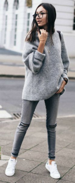 gray chunky fluffy sweater with white sneakers