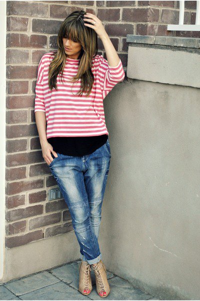 Pink and white striped long sleeve t-shirt with blue cuffed jeans