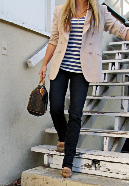 Ivory blazer with striped t-shirt and dark blue jeans
