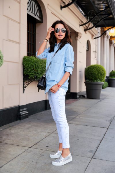 Light blue chambray button down shirt and white skinny jeans