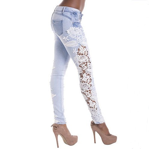 Light blue skinny lace jeans with pink suede pumps