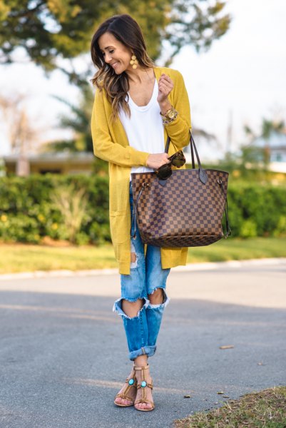 Long mustard cardigan with ripped boyfriend jeans
