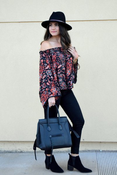Off-the-shoulder floral print blouse and faux denim handbag