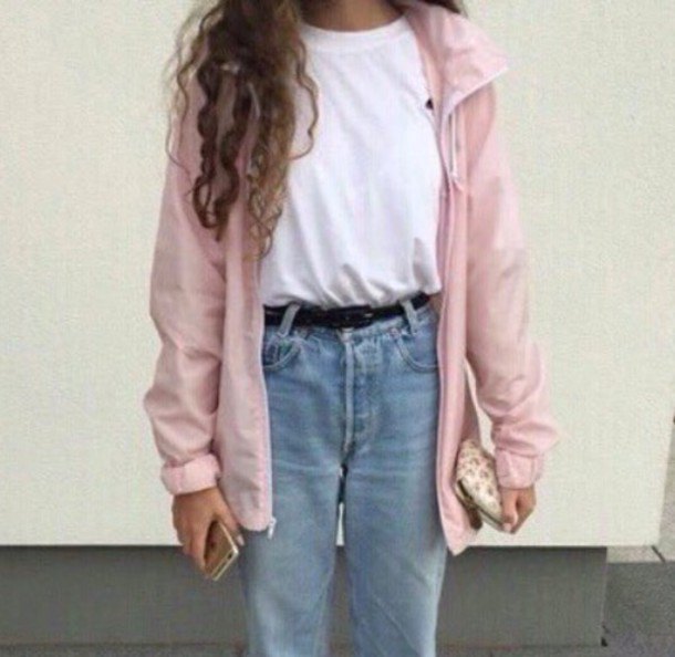 Light pink oversized windbreaker with white t-shirt and boyfriend jeans