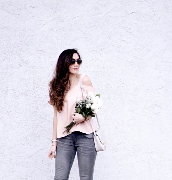 pale pink top with gray skinny jeans and rose gold kitten heels