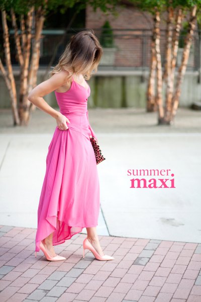 Pink maxi high-low dress with heels and leopard print clutch