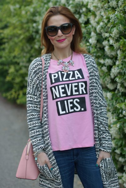 Pink printed t-shirt with tribal style long cardigan
