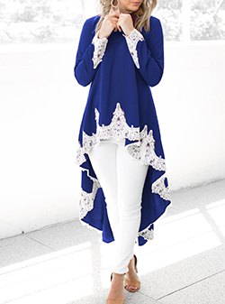 Royal blue and white lace high-low tunic dress with skinny jeans
