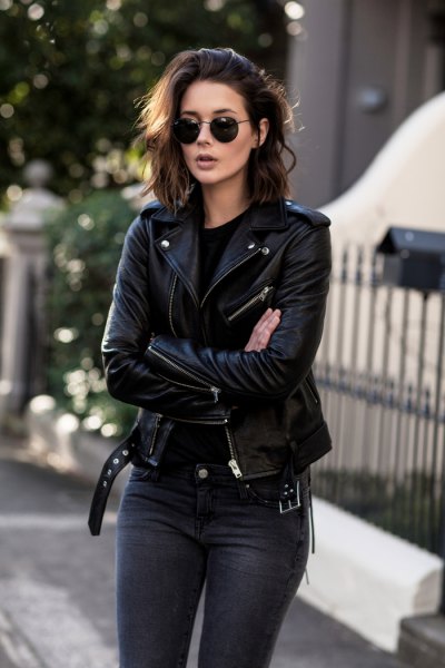 Short, narrow-cut riding jacket with black skinny jeans