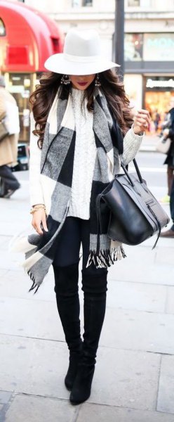 White and black checked scarf with slouch hat and skinny jeans