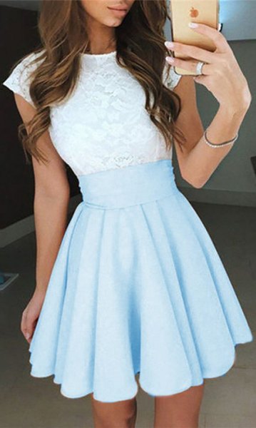Two-tone short dress in white and light sky blue