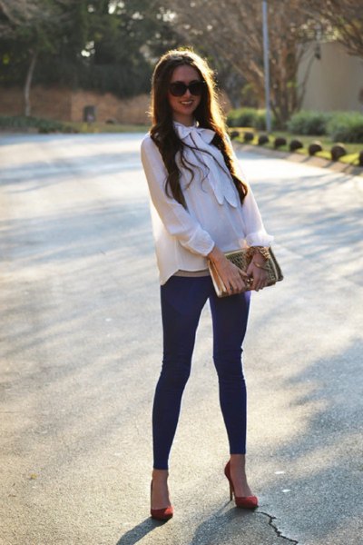 white chiffon blouse with navy leggings and burgundy heels