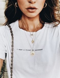 White graphic t-shirt with gold chain