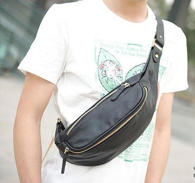 White printed t-shirt with small black leather bag