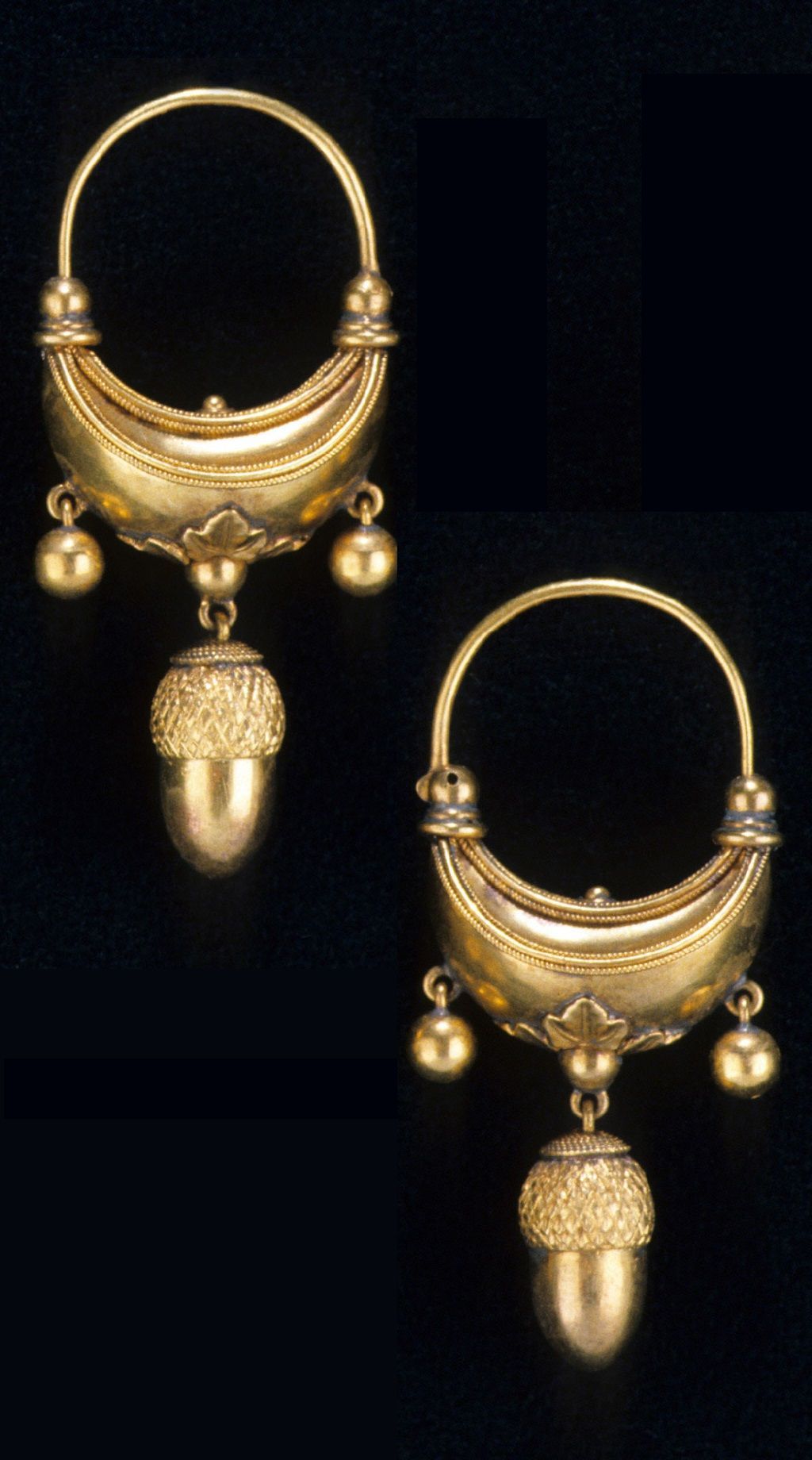 A Look into the History of Antique
Earrings