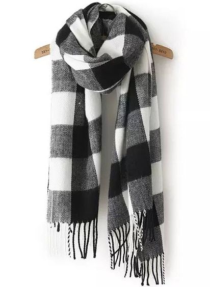 Best 15 Black and White Scarf Outfit Ideas: Style Guide
