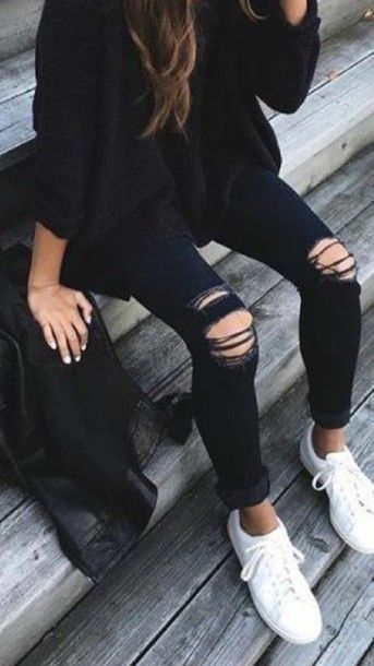 How to Style Black Knee Ripped Jeans for
a Edgy Look