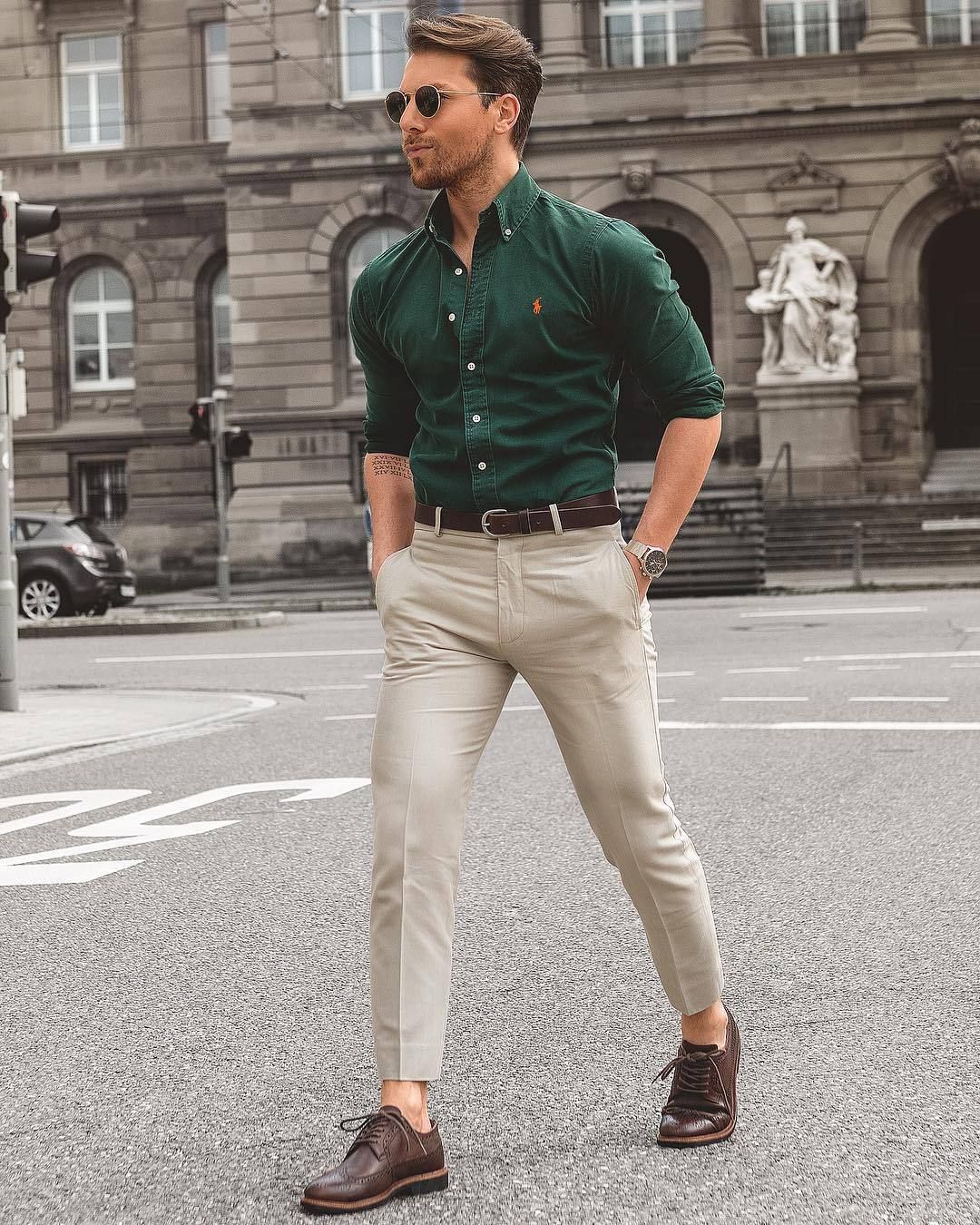 The Essential Guide to Styling Chinos for
Men