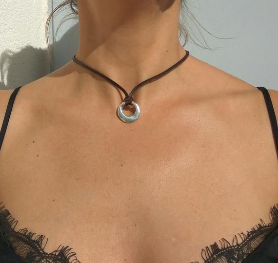 Designable chocker necklace for women