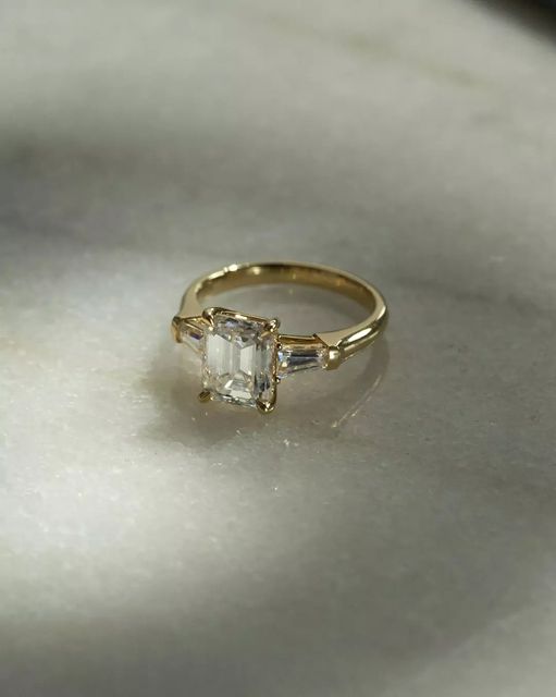 Buy heart touching custom engagement rings