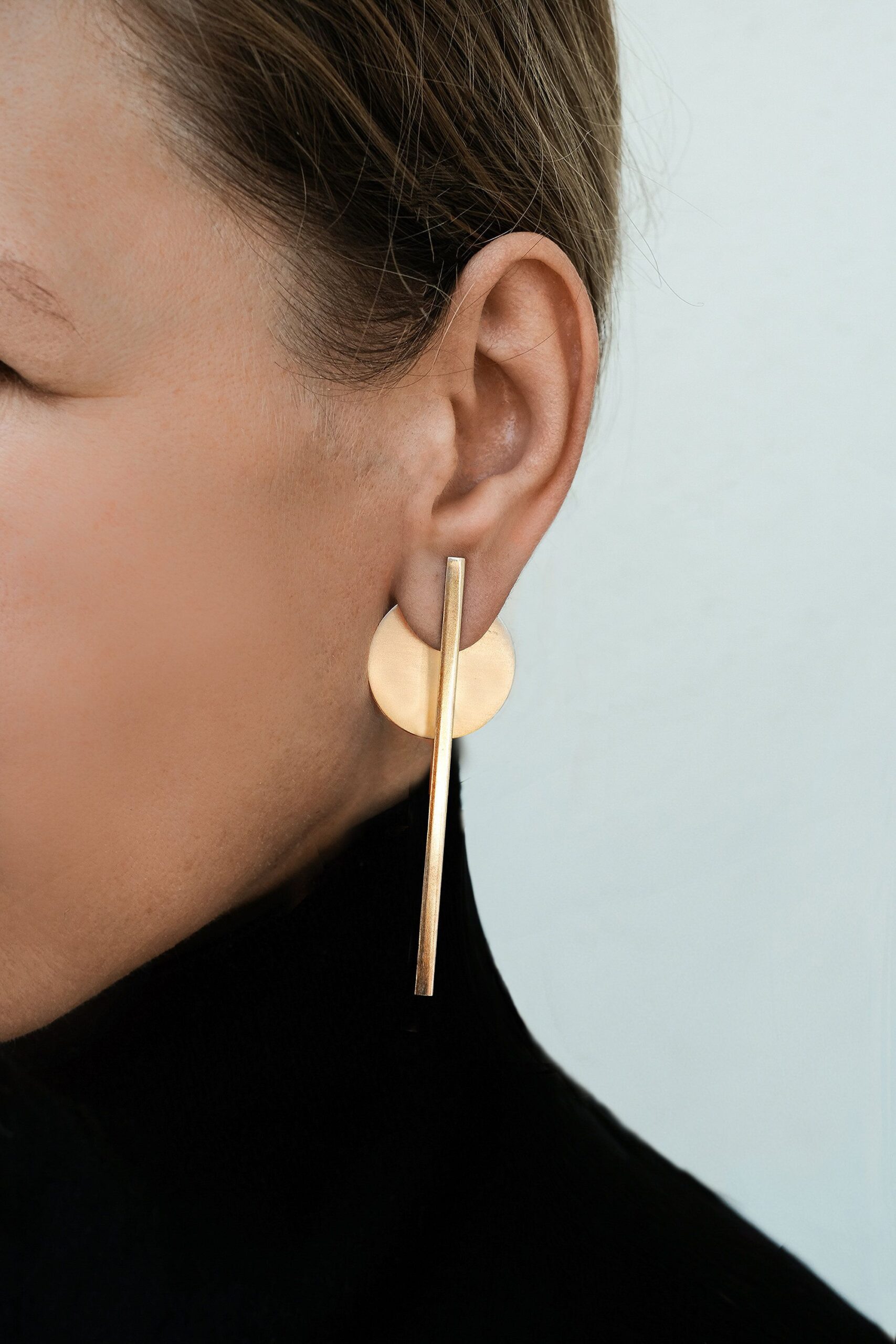 The Ultimate Guide to Earring Jackets:
How to Wear and Style Them