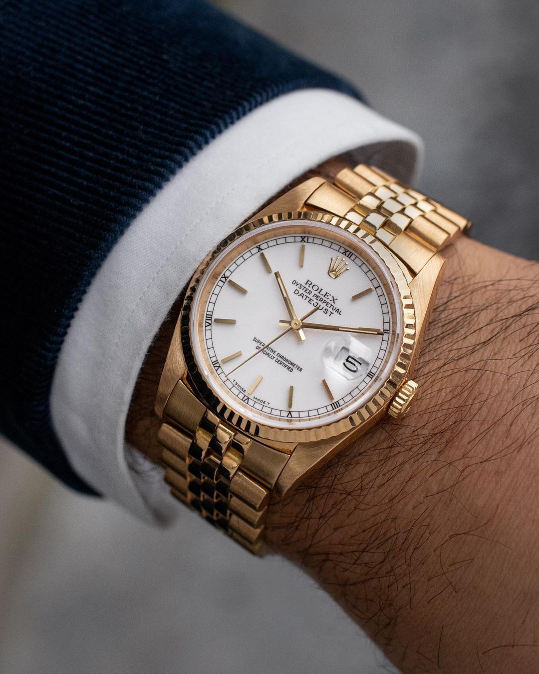 The Ultimate Guide to Choosing a Gold
Watch for Men