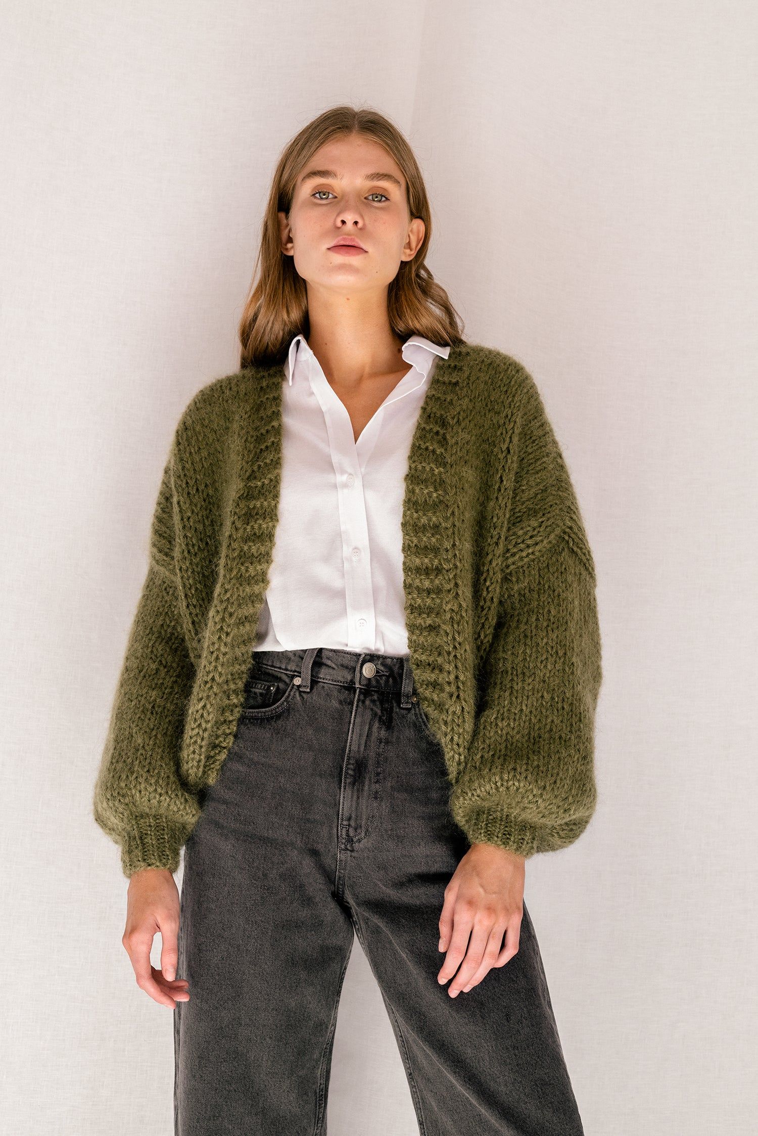 The Versatility of a Green Cardigan: How
to Style this Wardrobe Staple