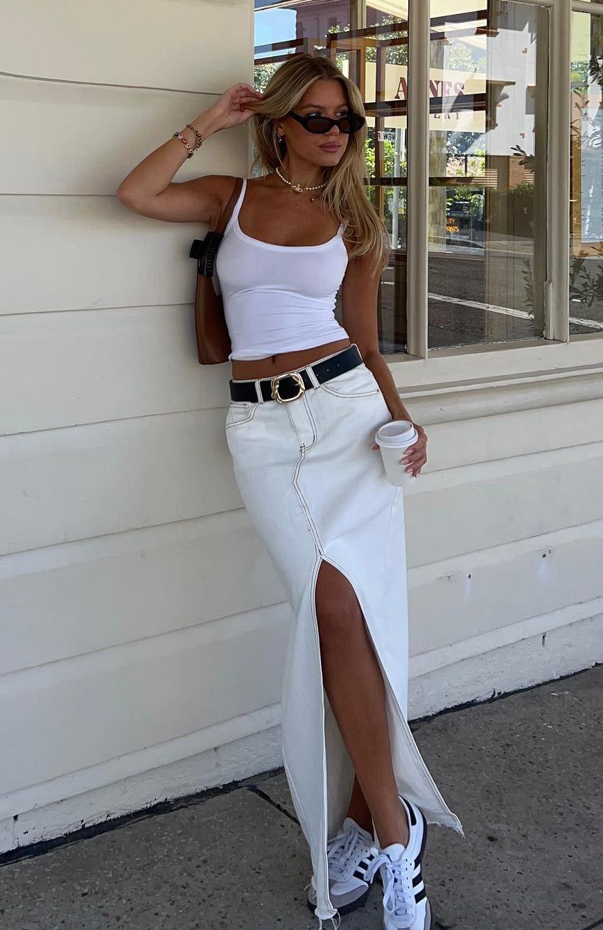Top 13 High Waisted White Skirt Outfit Ideas for Ladies