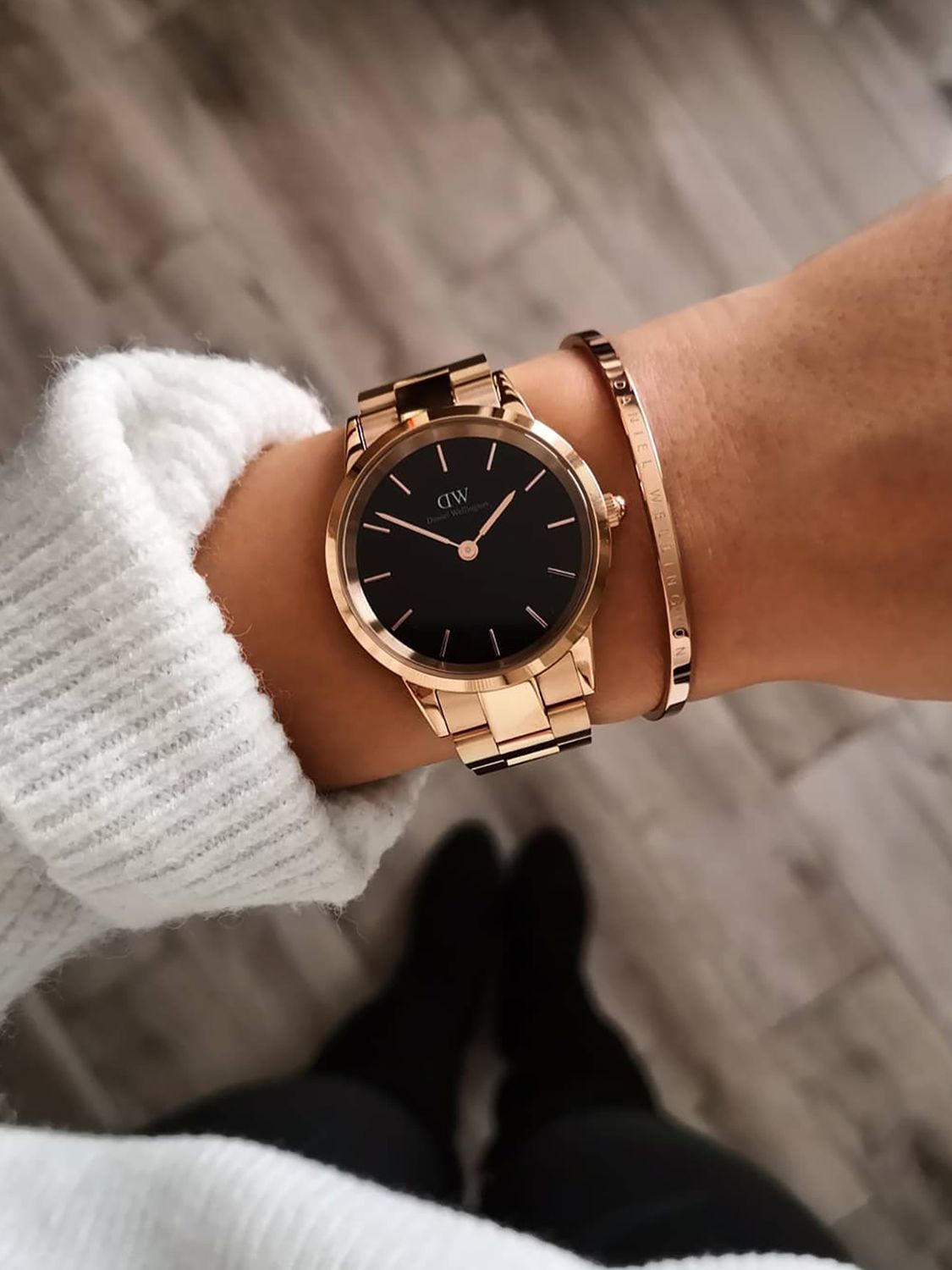 Shop the most elegant and beautiful ladies watches