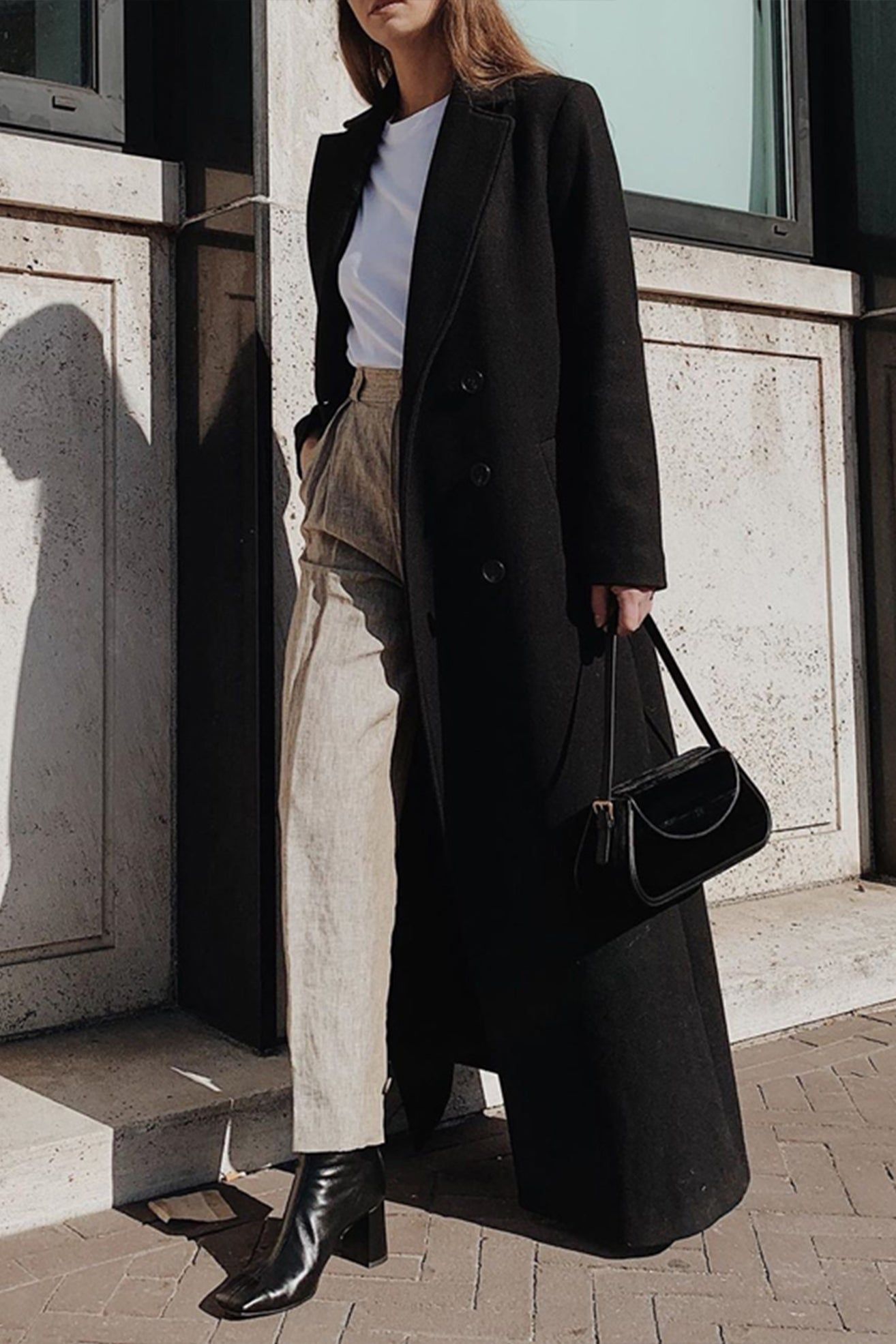 The Versatility of the Long Blazer: How
to Style this Wardrobe Staple