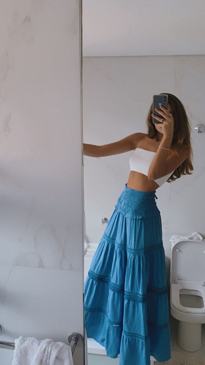 Why a Long Flowy Skirt is a Must-Have for
Your Wardrobe