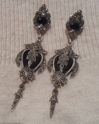 The Timeless Elegance of Marcasite
Earrings