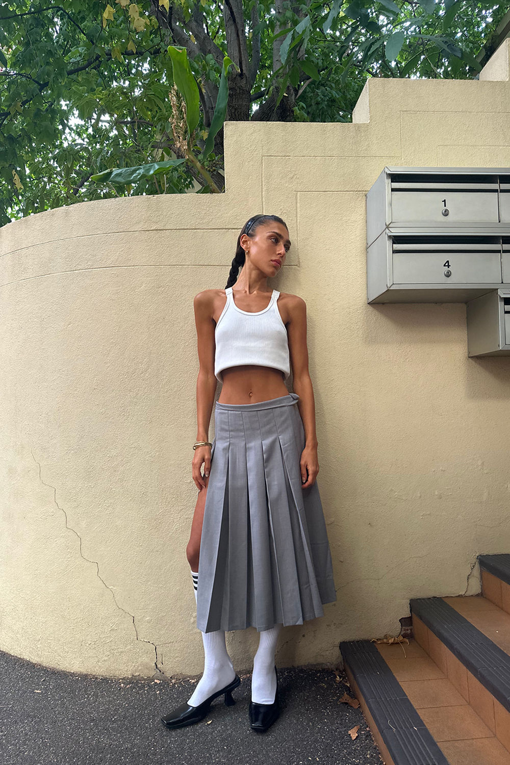 How to Style Pleated Midi Skirt: Best 15 Breezy Outfit Ideas for Ladies