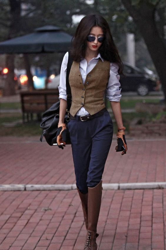 The Versatility of Women’s Vests: How to
Style Them for Any Occasion