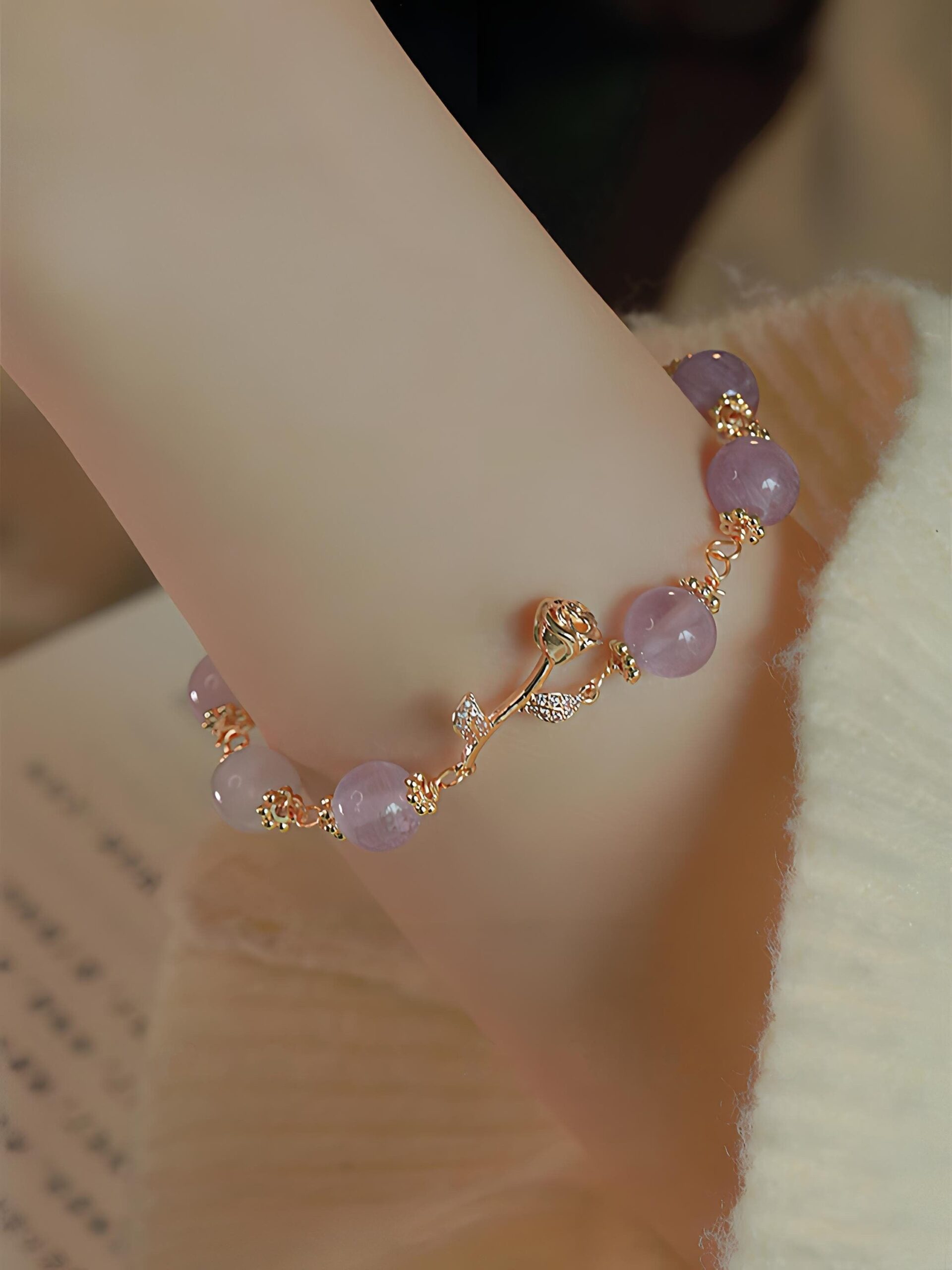 The Healing Power of Amethyst Bracelets:
Benefits and Uses