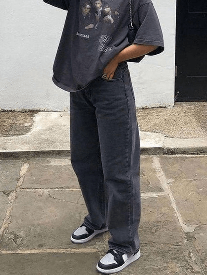 The Best Ways to Style Black Boyfriend
Jeans