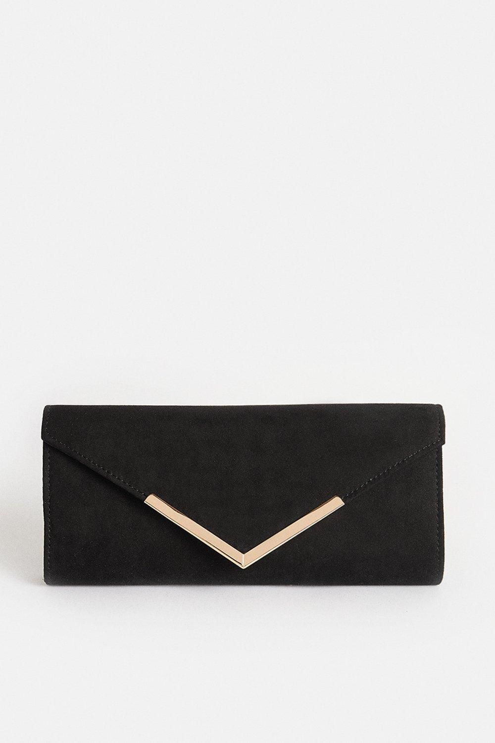 Stylish Ways to Wear a Black Clutch Bag